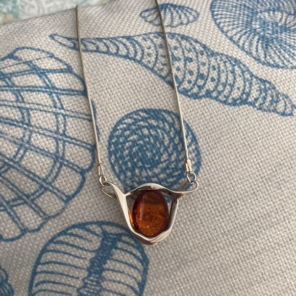 Amber sterling silver necklace - Picture 3 of 6
